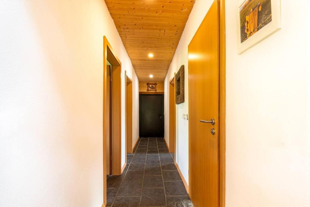 Heather Lodge With Sea And Mountain Views Leenaun Extérieur photo
