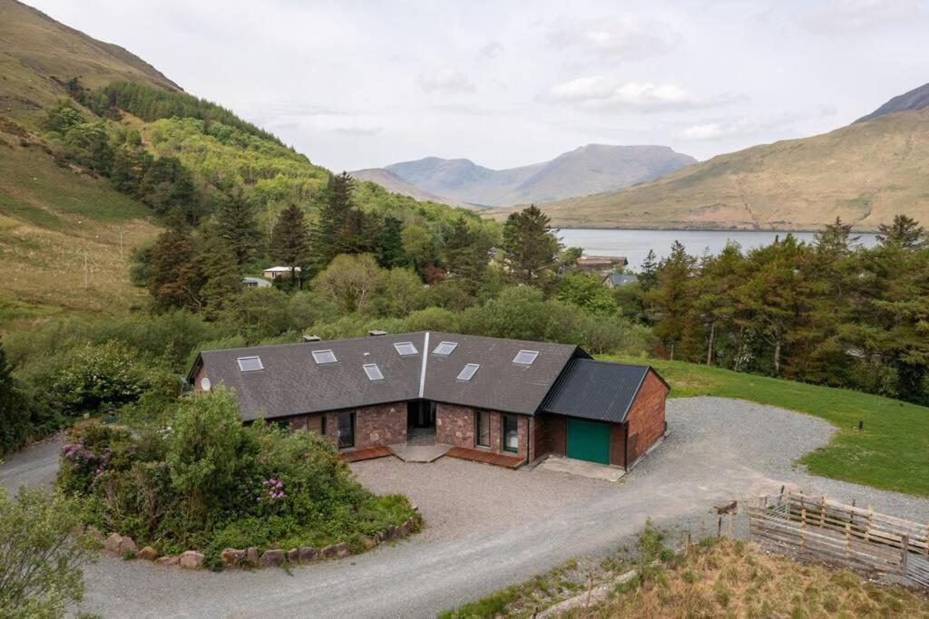 Heather Lodge With Sea And Mountain Views Leenaun Extérieur photo